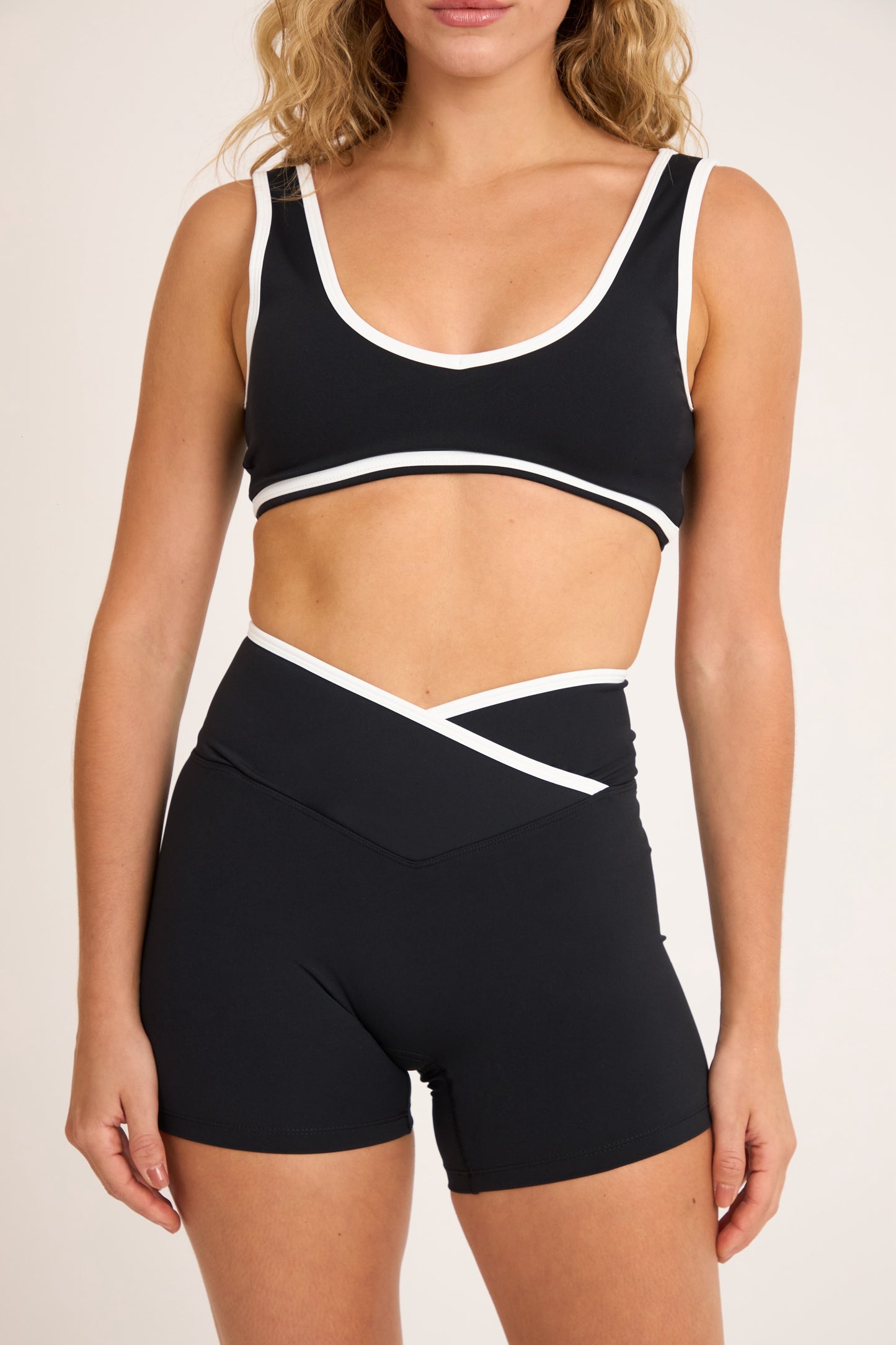 Sienna Short 4" - Black