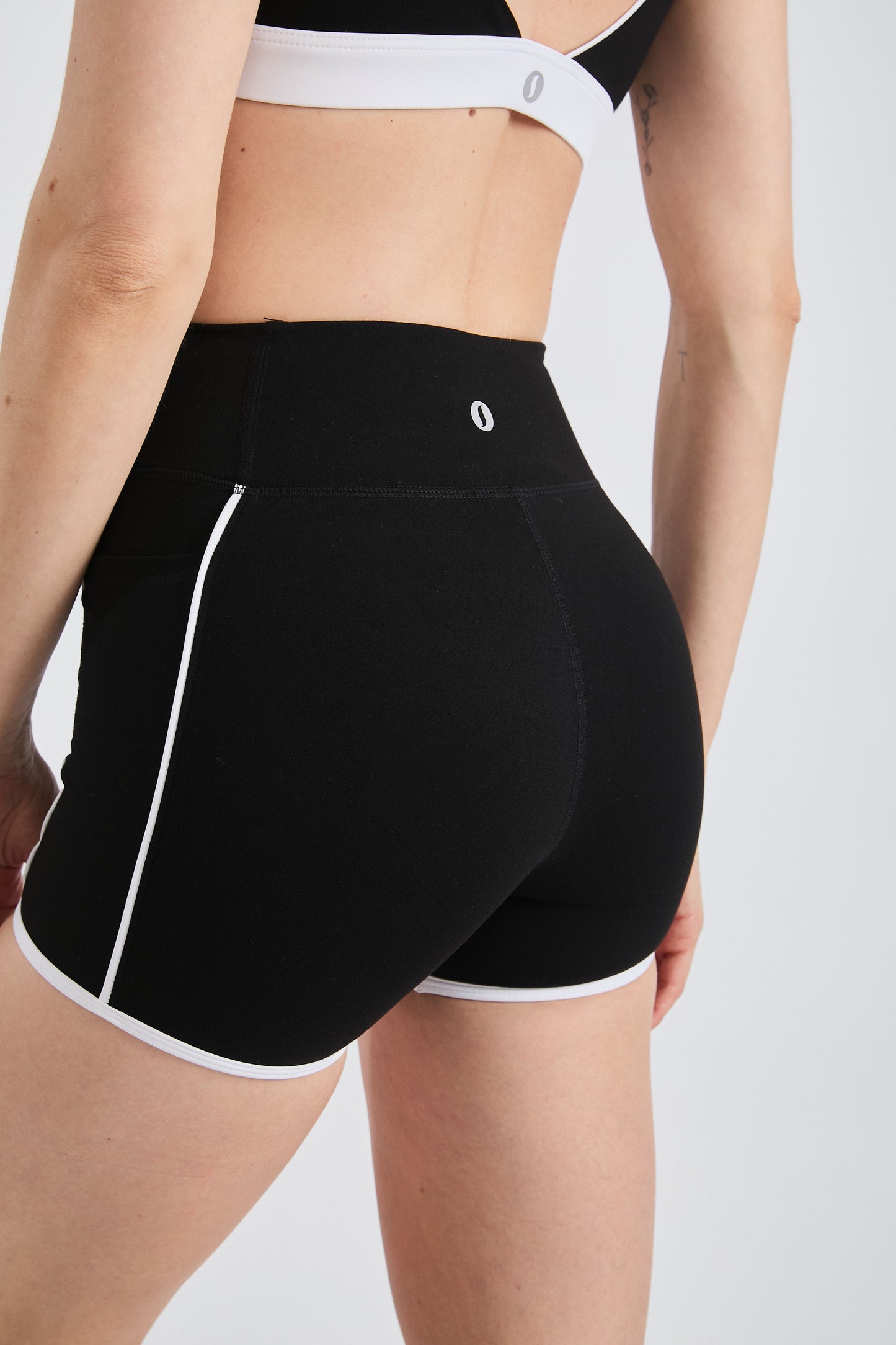 Short Kaia 4" - Black